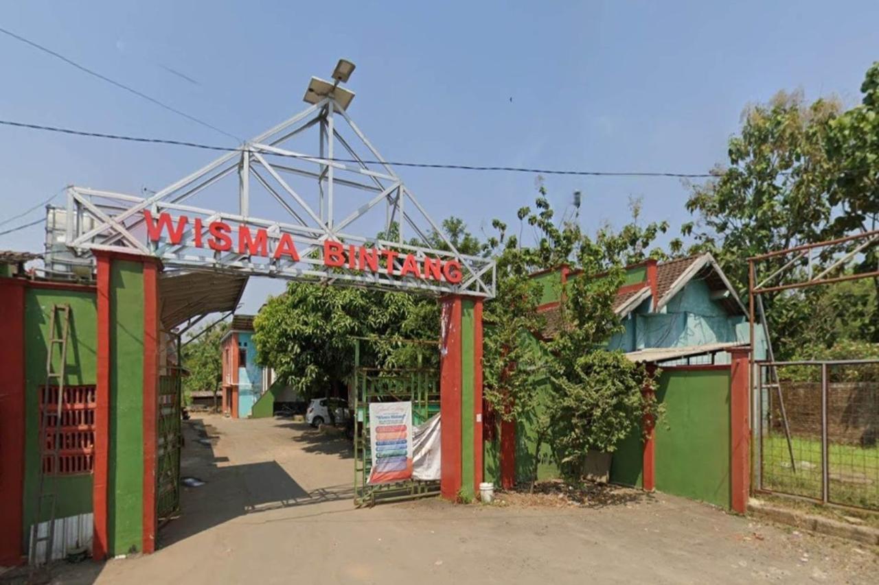 Spot On 93410 Wisma Bintang Jepara Esterno foto