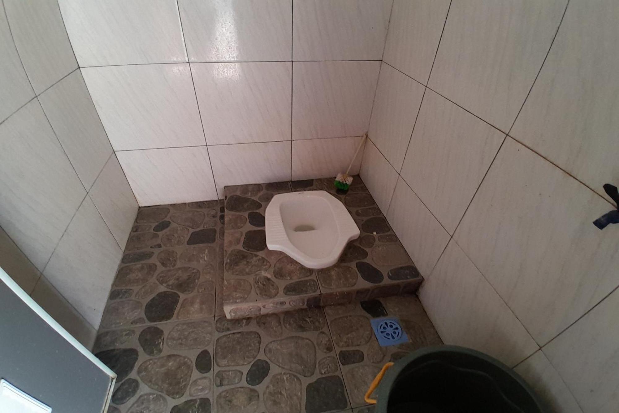 Spot On 93410 Wisma Bintang Jepara Esterno foto